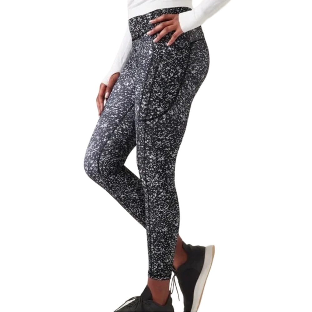 Athleta Ultimate Stash 7/8 Tight